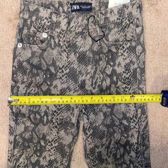 ZARA | Snake Print High Rise Skinny Jean - Picture 9 of 12